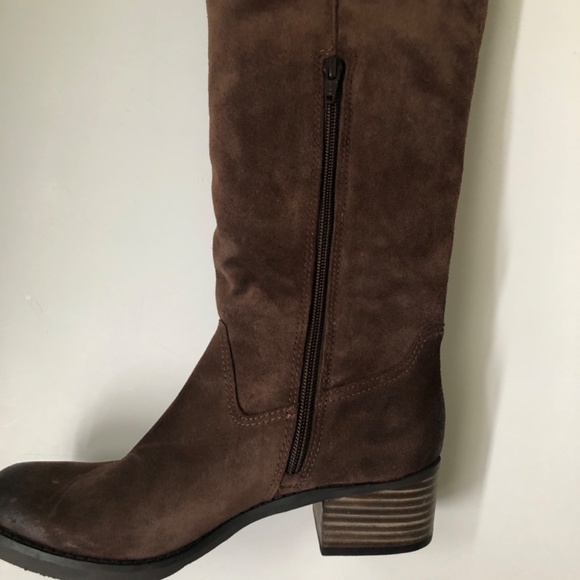 NWOT Brown Suede Boots by Arturo Chiang, 7.5 - Picture 4 of 9